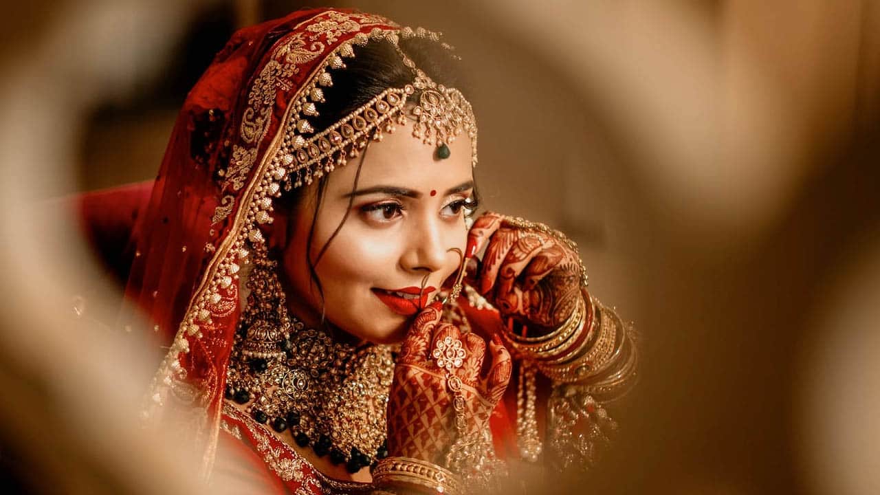Best Bridal Makeup Artists Reveal: Summer Trends for 2024 Weddings